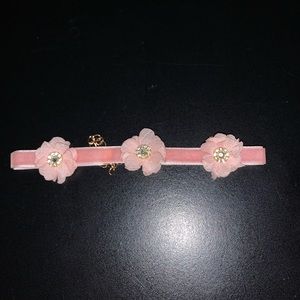 Light pink flower choker